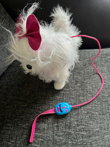 White fluffy electronic toy - fluffy,