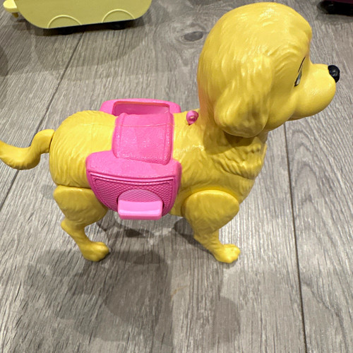 Barbie walking golden - walking,